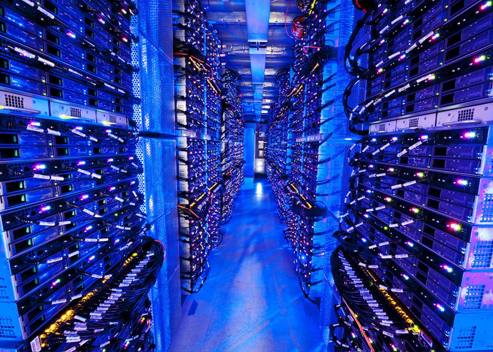 https://versionyazilim.com/view/images/uploads/2023-03/server-cooling.jpg